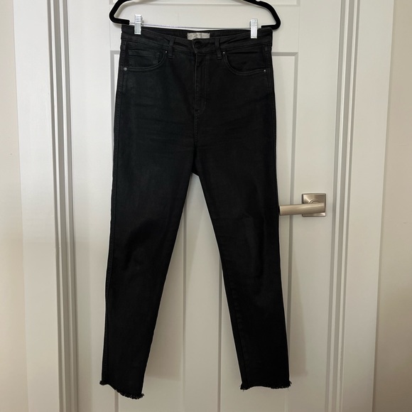 PRICE DROP! ✨ We The Free High Rise Skinny Jean - Picture 2 of 3